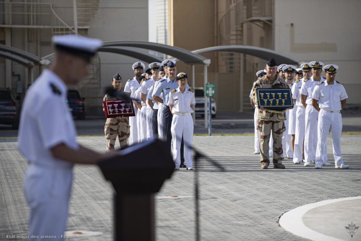 EMASOH_AGENOR's tweet photo. Today, Rear Admiral Mauro Panebianco 🇮🇹 took over command of Task Force AGENOR from Rear Admiral Renaud Flamant 🇧🇪

Read the full press release on our website 👉 https://t.co/DTlCeLs2iF https://t.co/Rm93FkoGzx