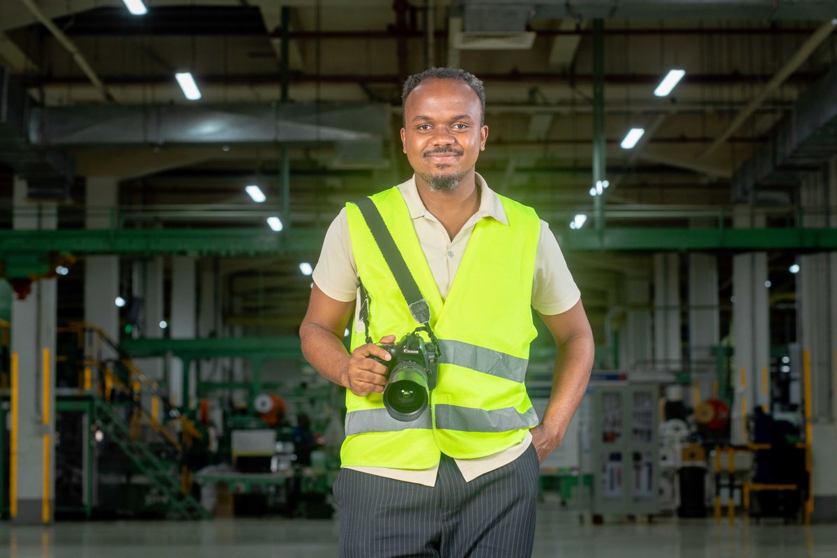 DiMajor_Ke's tweet photo. Hii side yetu tuko works kama kawa. Leo nakaa hivi kwa plantation, na plantation ina kaa poa pia. Anyway tell your people at work about me, I do a good job as a content creator and I ove what I do. Talk to us.
Lovely weekend folks.
#dimajor #corporatejets #projects https://t.co/FmusT4aW8e