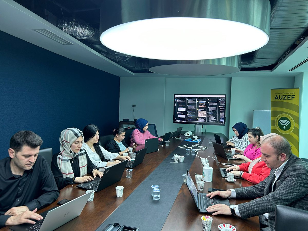 acikveuzaktan's tweet photo. Değerli öğrencilerimiz,
Sınav güvenliğine yönelik mevcut teknik uygulamalar ile bilişim sistemlerinin sağladığı imkanlar çerçevesinde ekiplerimiz son derece titiz bir şekilde çalışmalarını yürütmektedir. (1/2) https://t.co/oJWoaKCvVp