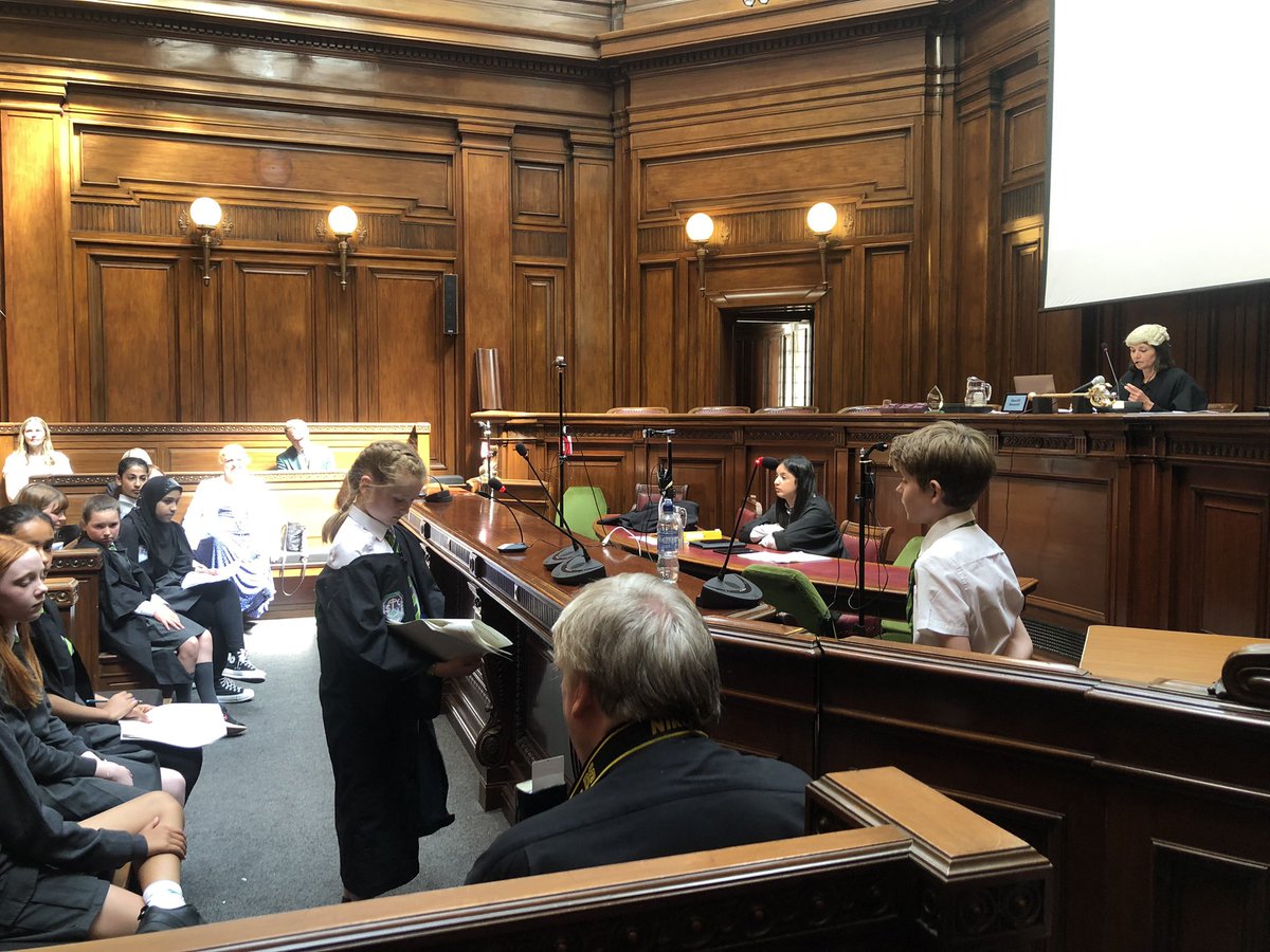 Jane_Arthur_'s tweet photo. FINAL @MockCourt witnessing #talking #listening #effectivequestioning #justifying #defending #pursuing #persuading #presenting #evidence learning abt #law #courtetiquette #careers #skills #confidence #IDL @EdISGlasgow @Doug_GCC @LouiseBallant10 @LordProvostGCC https://t.co/Xcd6Ix9MZN