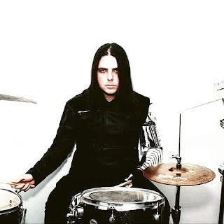 MetalHammerNL's tweet photo. Ontketen de epische soundscapes: Caio Gaona's "Winter Soldier" nu verkrijgbaar!
#MetalHammerNL #MetalHammer #MetalNews https://t.co/sXoq37bnbG