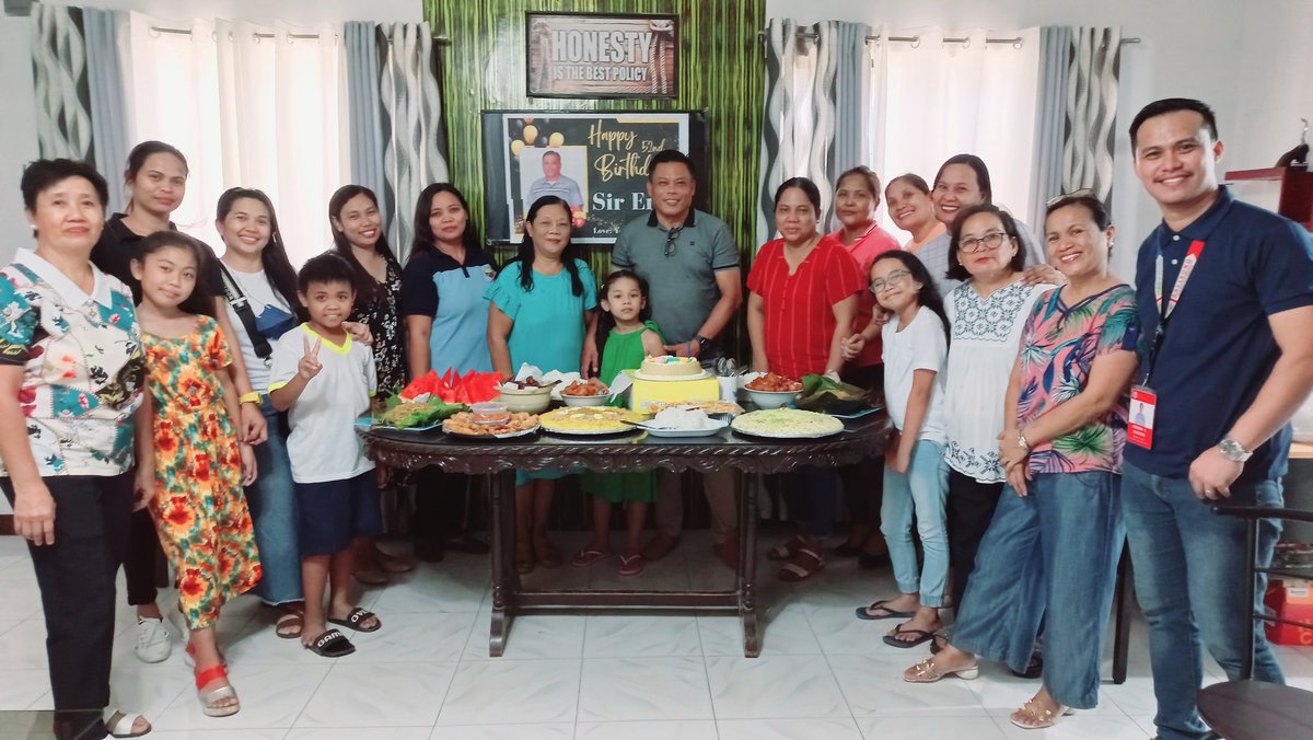 c_singsing's tweet photo. The growing family of BES.

Happy Birthday, Sir Eric! https://t.co/mQQl0SDrNR
