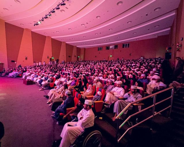 tawasol_theater's tweet photo. كلمات الشكر لا توفي حق كل من ساهم في نجاح أيام تواصل المسرحية
شكرا لكل الجمهور، كان وجودكم دعماً وحافزاً  لإستمرارنا. 
ونعتذر منكم عن التأخير في توقيت بدء العروض لأسباب لم تكن في الحسبان ونعدكم أن نتفادى التأخير في العروض القادمة.
ونعتذر لكل شخص لم يحالفه الحظ لحضور المسرحيات🙏🏻 https://t.co/WcC0mQaurE