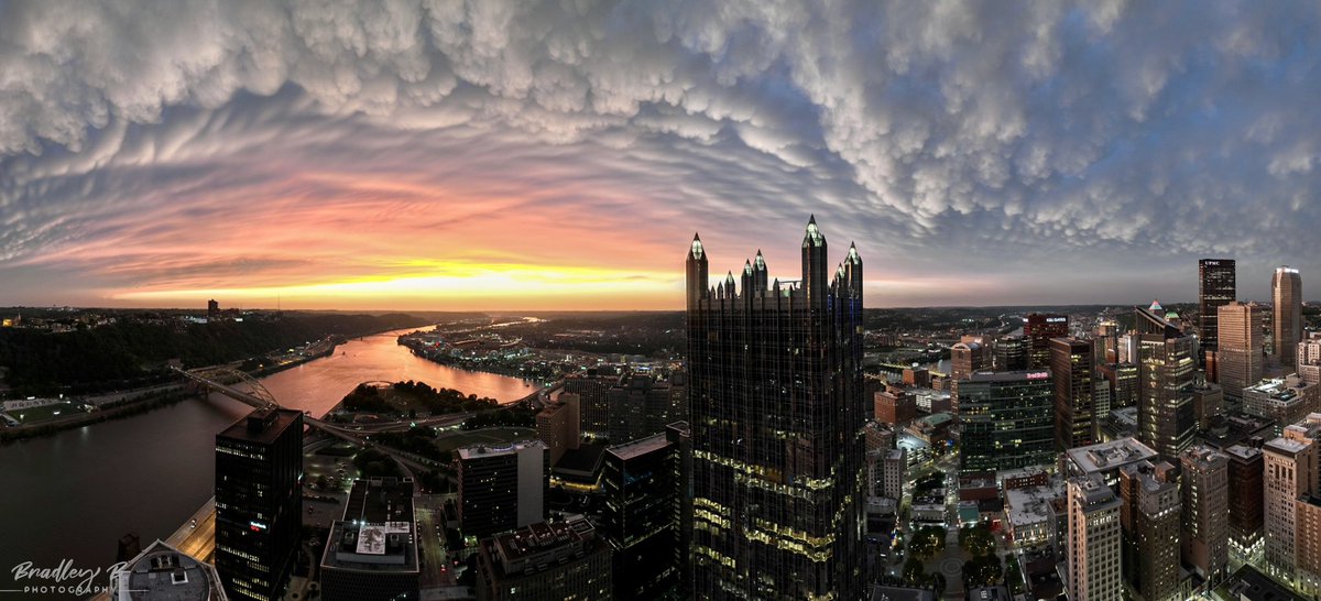 A "click-to-open and turn your phone sideways" panoramas of the Pittsburgh skyline