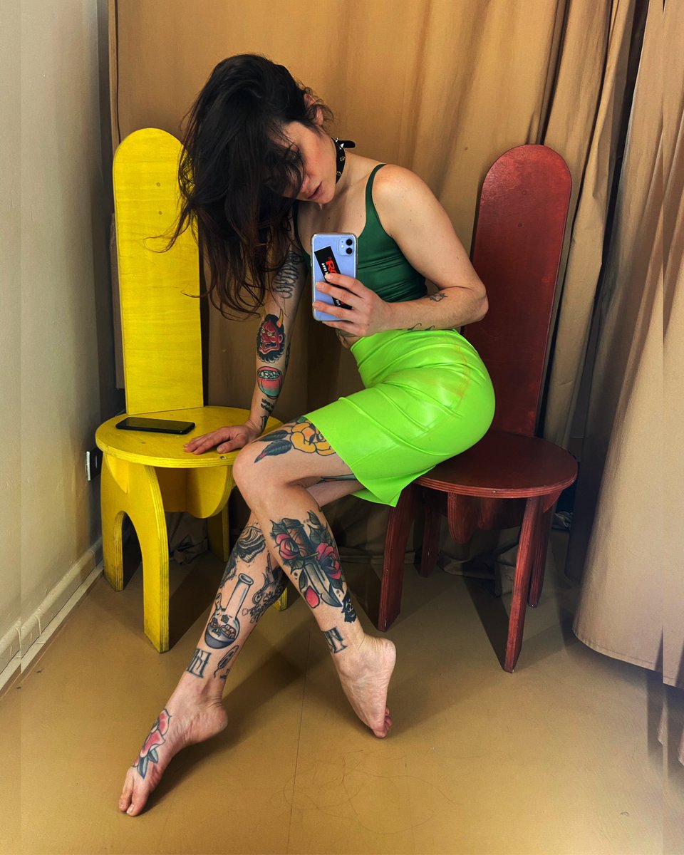 RoyalAk420's tweet photo. #feetmodel, #piede, #piedi, #feets, #adorazionepiedi, #feticismopiedi, #piedini, #feetlovers, #Instafoot, #instagirl, #piedisexy

News Coming
—-> follow me 
https://t.co/PraCoi0wrL https://t.co/47CYjXx6eE