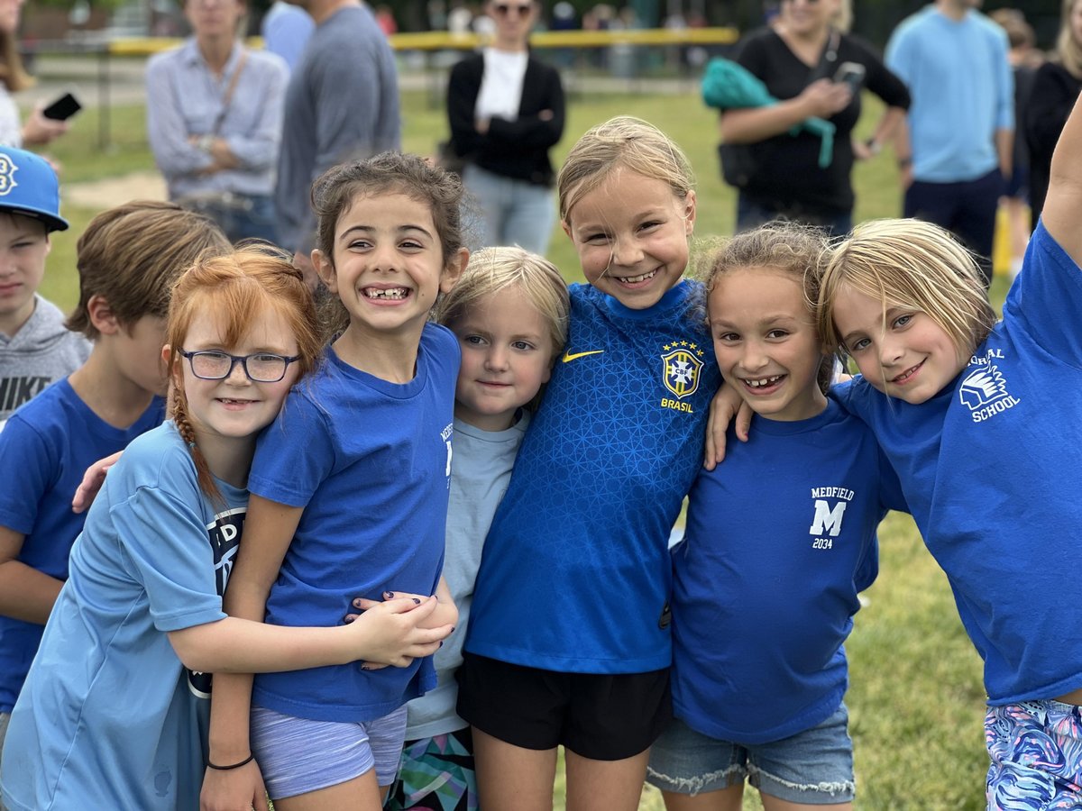Medfield_SC's tweet photo. There are 4 days left of school! To celebrate we’re sharing daily photos from around the district.
Yesterday, Memorial students had a blast at field day!
#medfieldps #mempk1 @JeffreyJMarsden https://t.co/q2g2LIPmhF