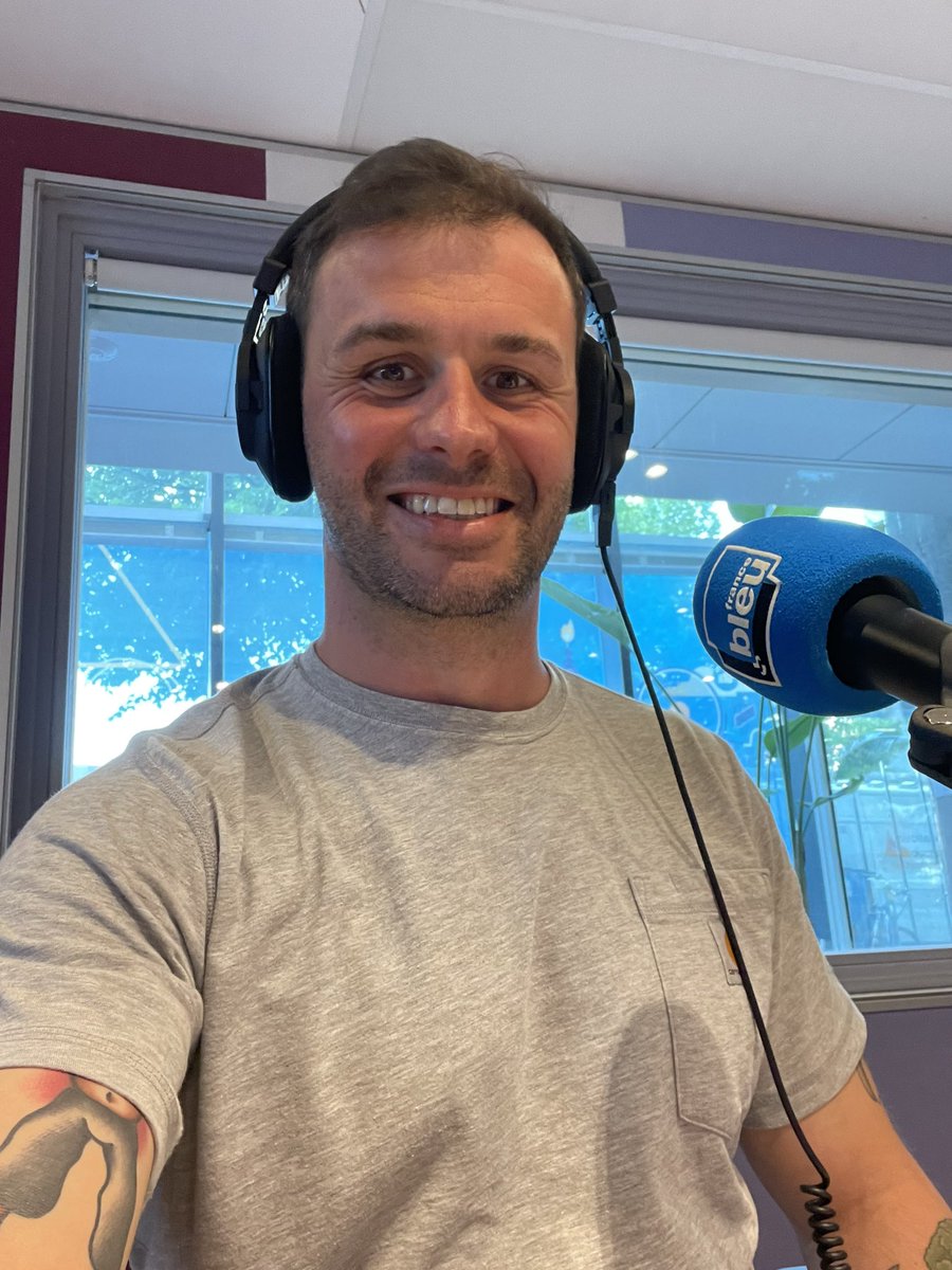 🤔Des années 40 jusque la fin des années 70, Robert Raynaud animait une émission de #gymnastique matinale.

🎙Dans cette seconde #chronique chez @fbleunord , nous avons veillé, avec Clarence FABRI, à remettre au bout du jour ce type d'émission dynamique.