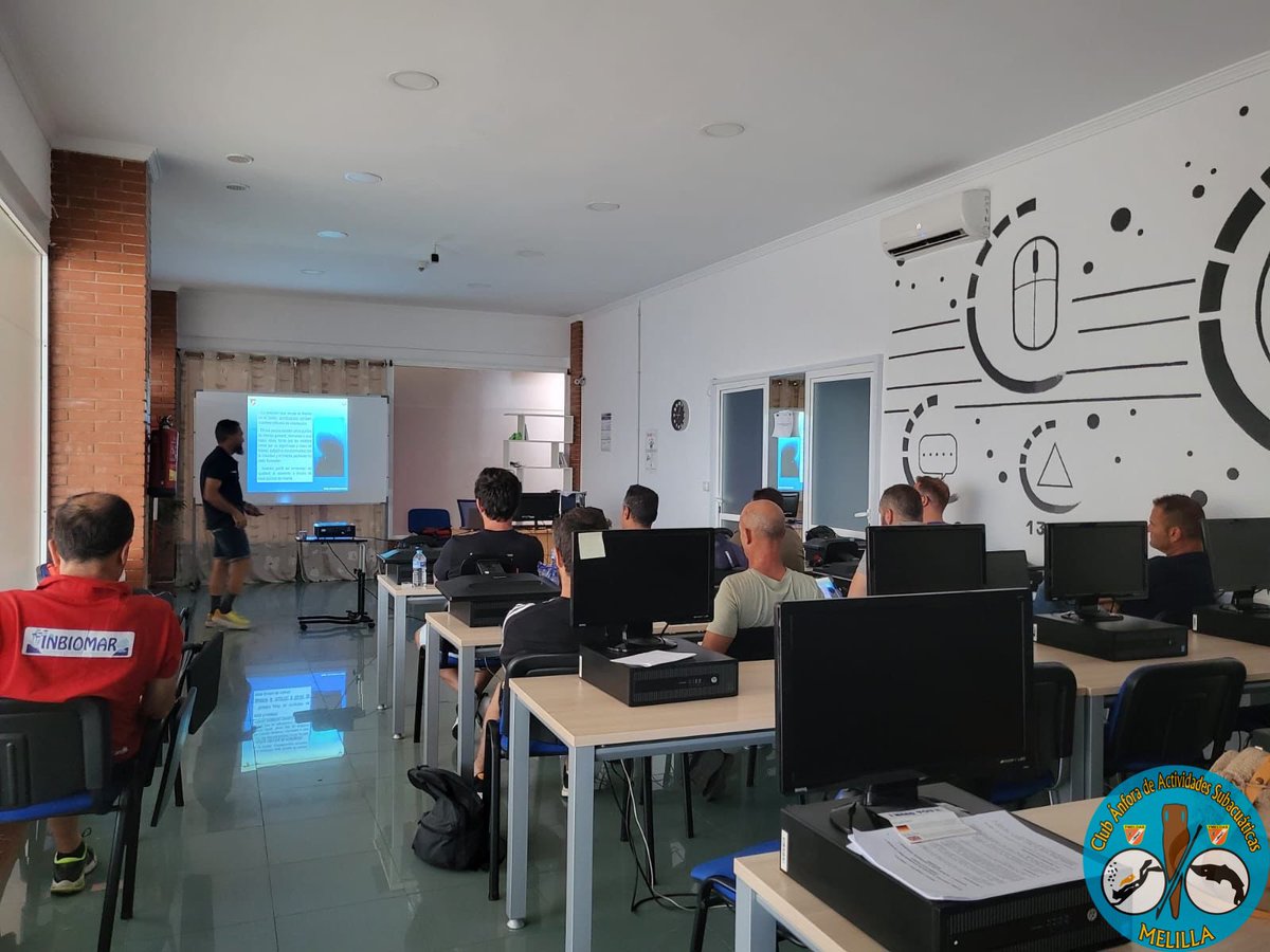 ClubAnforaMl's tweet photo. El pasado fin de semana, el Club Ánfora realizó la especialidad de Pecios, de la mano de los instructores IN3E Francisco Jose Giménez Gazquez
y Ma del Pilar Luna Hernandez.
#buceo #scuba #pecios #submarinismo #mares #azul #inmersion #fedas #mediterraneo #melilla #bueceoenmelilla https://t.co/Y3Aj27ZjrA