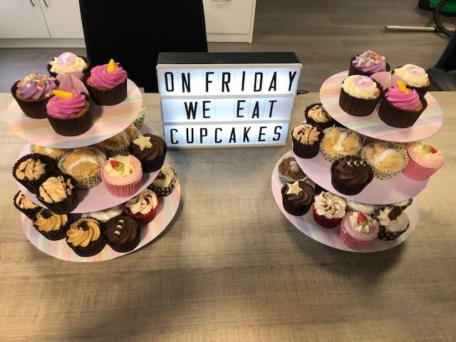It's Friday! We love to celebrate with our student tenants this awesome day! Recently we had cupcakes 😋 

This was just one treat we had recently, stay tuned to see what else we got in the works! 

#Students #studentlife #primestudentliving #FridayVibes #FridayFeeling