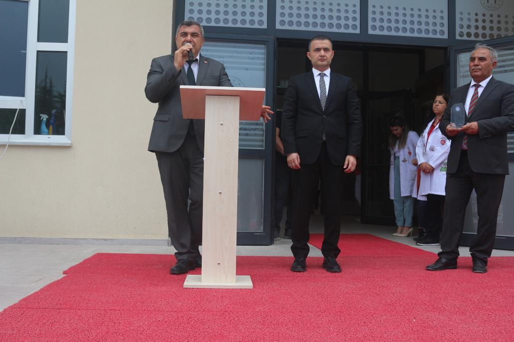 İl Milli Eğitim Müdürümüz <a href="/miracsunnetci/">Miraç Sünnetci</a>, Emirdağ Mithat Paşa Ortaokulunda “Akıl ve Zeka Oyunları Atölyesi”, “Türkçe Sokağı”, Turuncu Kitap Kafe’nin, Mithat Paşa Ortaokulu Kütüphanesi’nin” ve Sanat Atölyesi’nin açılışına Katıldı…⤵️
m.facebook.com/story.php?stor…