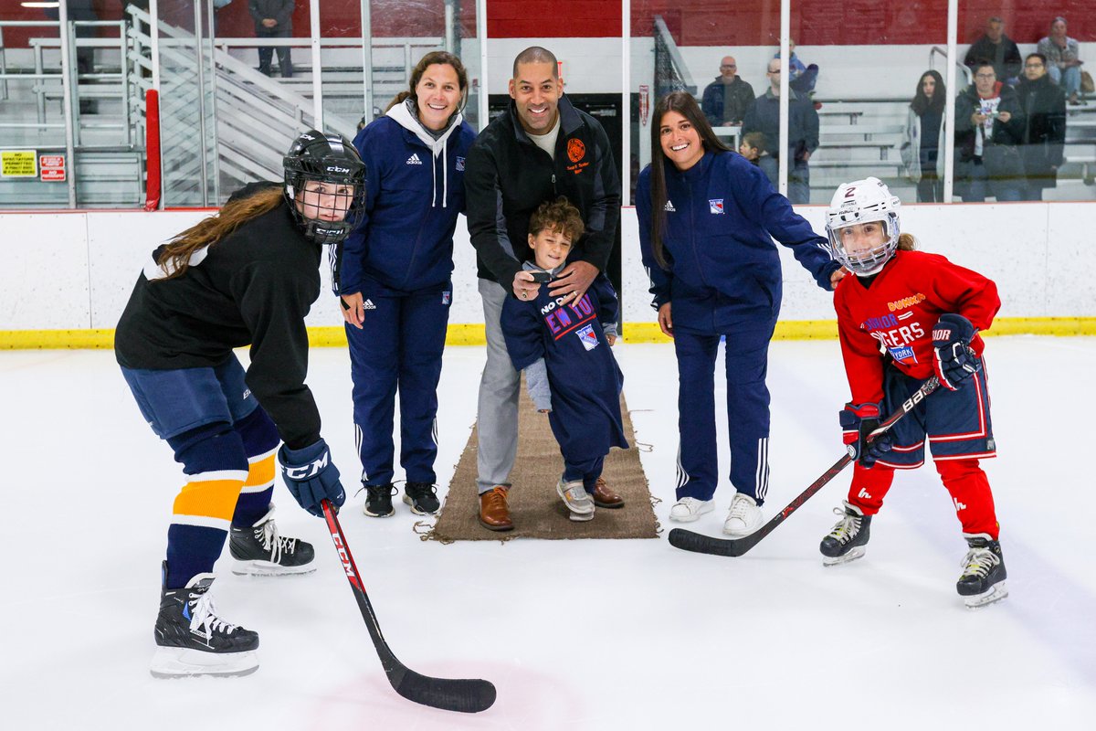 From ball hockey, to learn to play, to a family free skate, our Girls Hockey Festival had it all! We even had a special visit from @SeanMSpiller to drop the puck on our Girls Hockey League Jamboree! Thank you, to our friends @dunkindonuts for helping make this event possible!