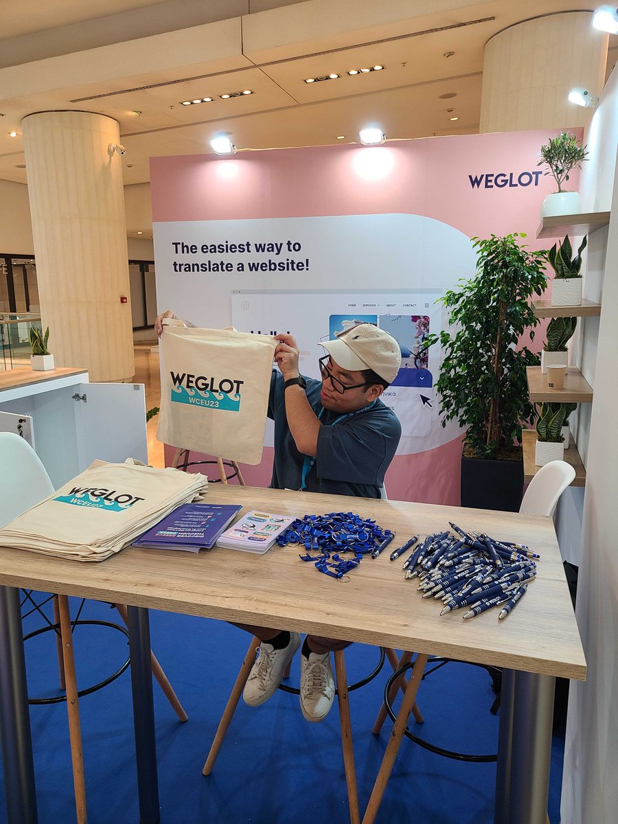 Hello Athens! 🇬🇷 Excitement is in the air as we celebrate <a href="/WordPress/">WordPress</a>' 20th year at #WCEU this year! 🎉 As always, there are inspiring talks, new ideas to explore, and fascinating individuals to connect with. 

Oh, and make sure to visit our booth for Greek-style Weglot goodies!