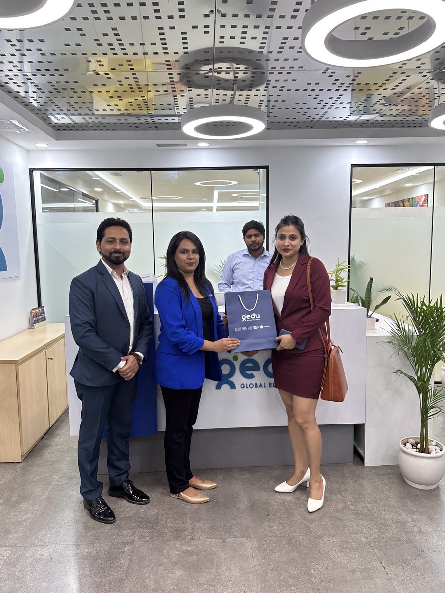 GEDUglobal's tweet image. Fantastic turnout at GEDU's #AgentsMeet in association with MetaApply!

Engaging talks by Abhishek Dutt and Ashu Mogla on #MetaApply's introduction. Comprehensive product training for our brands was included.

Stay connected for updates at #GEDUGlobalEducation.