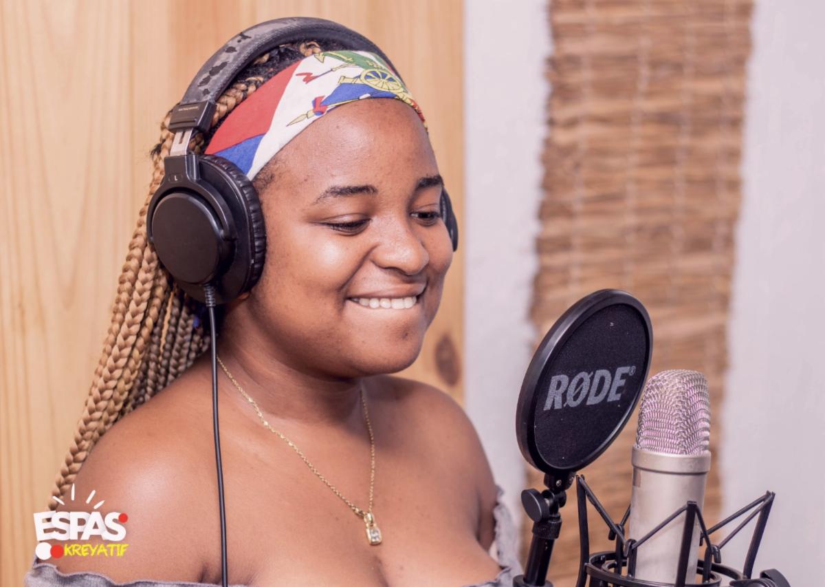 When everyone contributes to a Jazz Band, the rhythms are undeniable. Lè tout moun kontribye nan yon djaz, so ki kreye a majik. Lorsque chaque membre contribue à un groupe musical, les sons qui en résultent sont magiques. DONATE TO OUR GOFUNDME TODAY. conta.cc/4683o2j