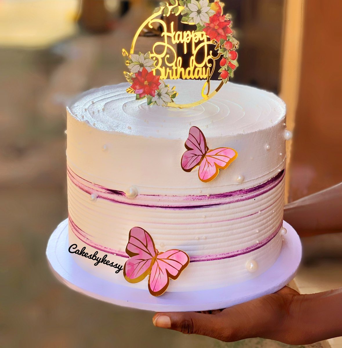 Good afternoon fam🤗
A beauty we sent out of the bakery 😍

We are available to take all your cake orders

Call or WhatsApp 08137774008
Location:Enugu 

#enugu #enugutwitter #baker