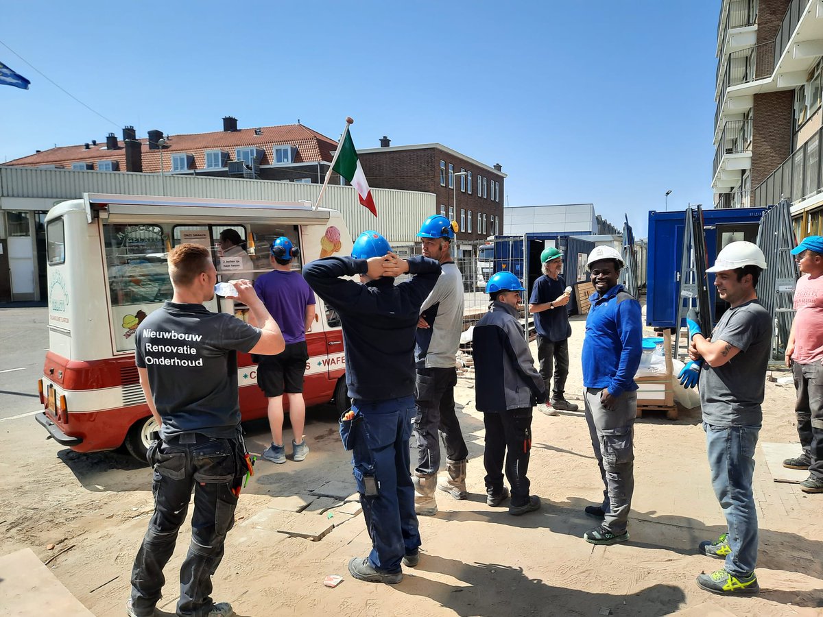 Weboma (@weboma) on Twitter photo Wat een leuke verassing! Vanochtend heeft opdrachtgever <a href="/Respectzorg/">RESPECT wonen - zorg - welzijn</a> een ijscokar naar de bouwplaats van Het Uiterjoon in Scheveningen laten komen als bedankje voor het harde werken! Onwijs bedankt, we hebben ervan genoten! ☀️🍦 Wat een leuke verassing! Vanochtend heeft opdrachtgever <a href="/Respectzorg/">RESPECT wonen - zorg - welzijn</a> een ijscokar naar de bouwplaats van Het Uiterjoon in Scheveningen laten komen als bedankje voor het harde werken! Onwijs bedankt, we hebben ervan genoten! ☀️🍦