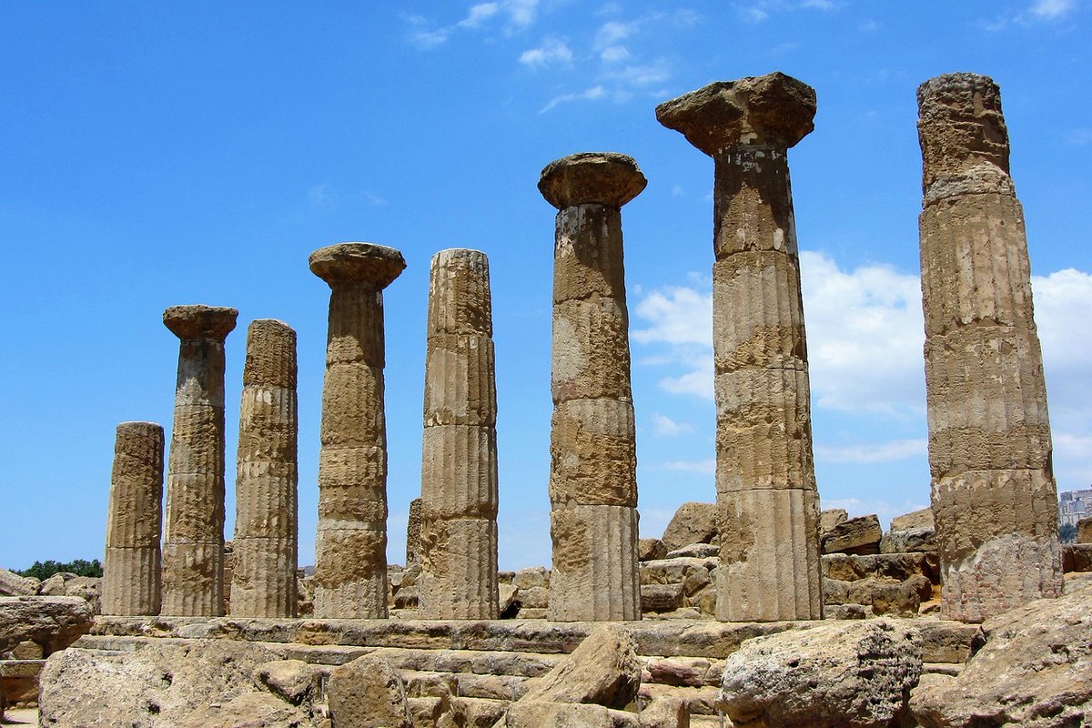 PacoCampagna's tweet photo. La "Valle dei Templi" di Agrigento è un meraviglioso museo a cielo aperto, una testimonianza forte del nostro passato.
Un'impronta perenne nell'immaginario collettivo.

Da visitare almeno una volta nella vita ❤ https://t.co/q0AI2zKuJK