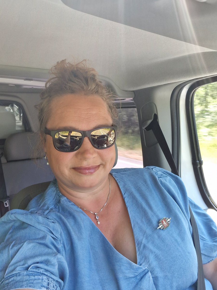 HeleenLansink's tweet photo. Omw to @JudithdeVor to her final presentation of all of her Nuffield travels en reflections.
Looking forward to.🤗
#nuffieldNL #lifelonglearning #teamdairy #nuffieldAg https://t.co/qam0AYc08p