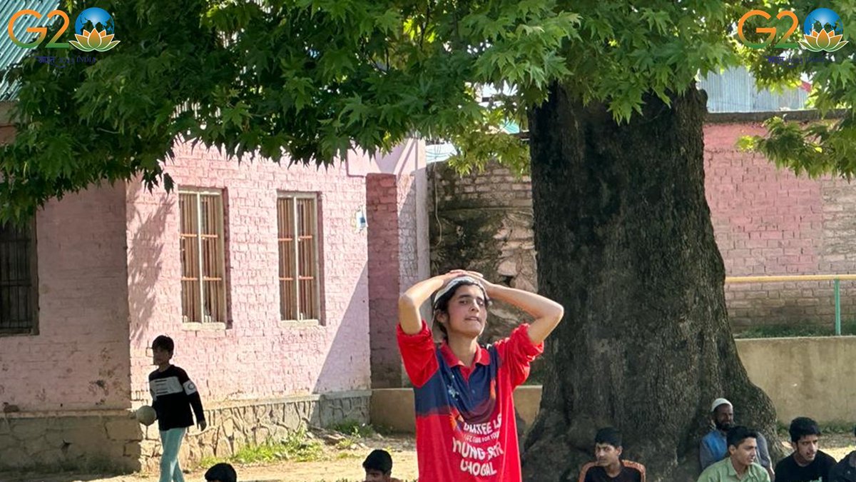 FatimaD75261608's tweet photo. "Exciting day at the North Kashmir Women's Premier League! The 4th quarterfinals are showcasing amazing #talent. #Kashmir #Womencricket #Nkwpl #Sports #Cricket @RadioChinar @ChinarcorpsIA @kasheer_w @khushkinKashmir @BCCIWomen https://t.co/sd8Dg3jdmi