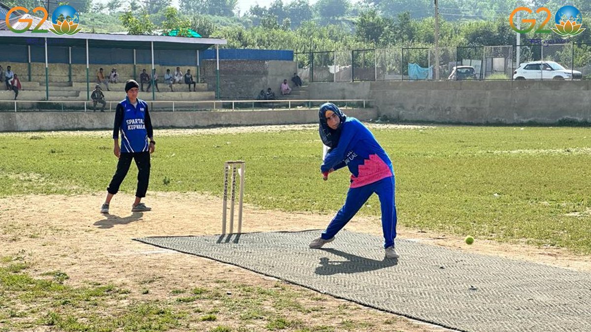 FatimaD75261608's tweet photo. "Exciting day at the North Kashmir Women's Premier League! The 4th quarterfinals are showcasing amazing #talent. #Kashmir #Womencricket #Nkwpl #Sports #Cricket @RadioChinar @ChinarcorpsIA @kasheer_w @khushkinKashmir @BCCIWomen https://t.co/sd8Dg3jdmi
