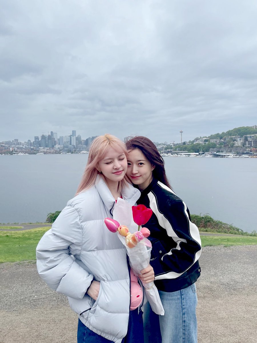 kpopsapphic's tweet photo. https://t.co/UtLiF0NLJI
