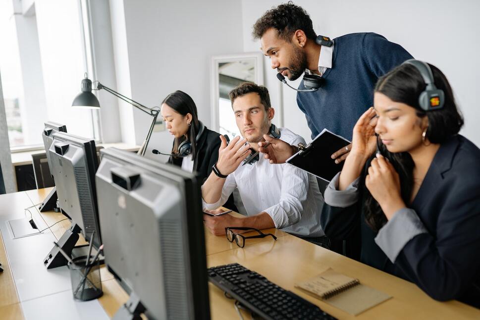 enreach_es's tweet photo. 6️⃣ Tips To Train #ContactCenter Agents 👥 Effectively 🙌 🔗 https://t.co/DTbvP8hM4I 

#CallCenter #AgentTraining #Effectiveness #Tips #CX #ATH #FCR #CRM #InterpersonalSkills #CustomerService #BrandObjectives #CallCenterTechnology

@enreach_es https://t.co/iehAR5MDMT