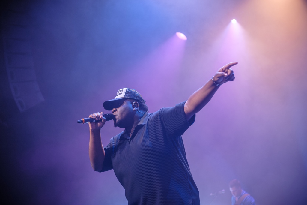The weekend is HERE and we can’t wait to worship with YOU! Our incredible team of volunteers can’t wait to meet you! 

Join us at 9:30AM and 11:30AM! 

📍1980 Matheson Blvd E 
  Mississauga

See you there! 🧡