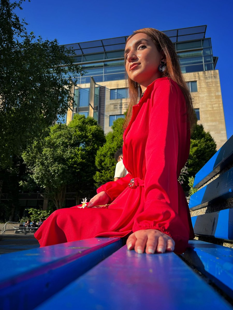 Start360org's tweet image. With the support of @belfastcc #Start360 are working alongside photographer @MalMccann delivering a 6 week Photography project. In the first session the group learned about using lighting, lines and reflection to enhance their photos. We will be sharing progress each week💛🖤