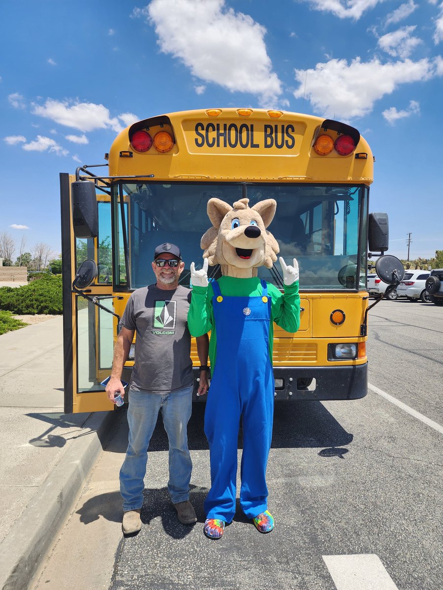 AVIDCoyotes's tweet photo. Congratulations on your retirement! You will be missed by our AVID Coyote community! #pinonhillslovesyourface #snowlinesuccess https://t.co/nuYPFNf4NY