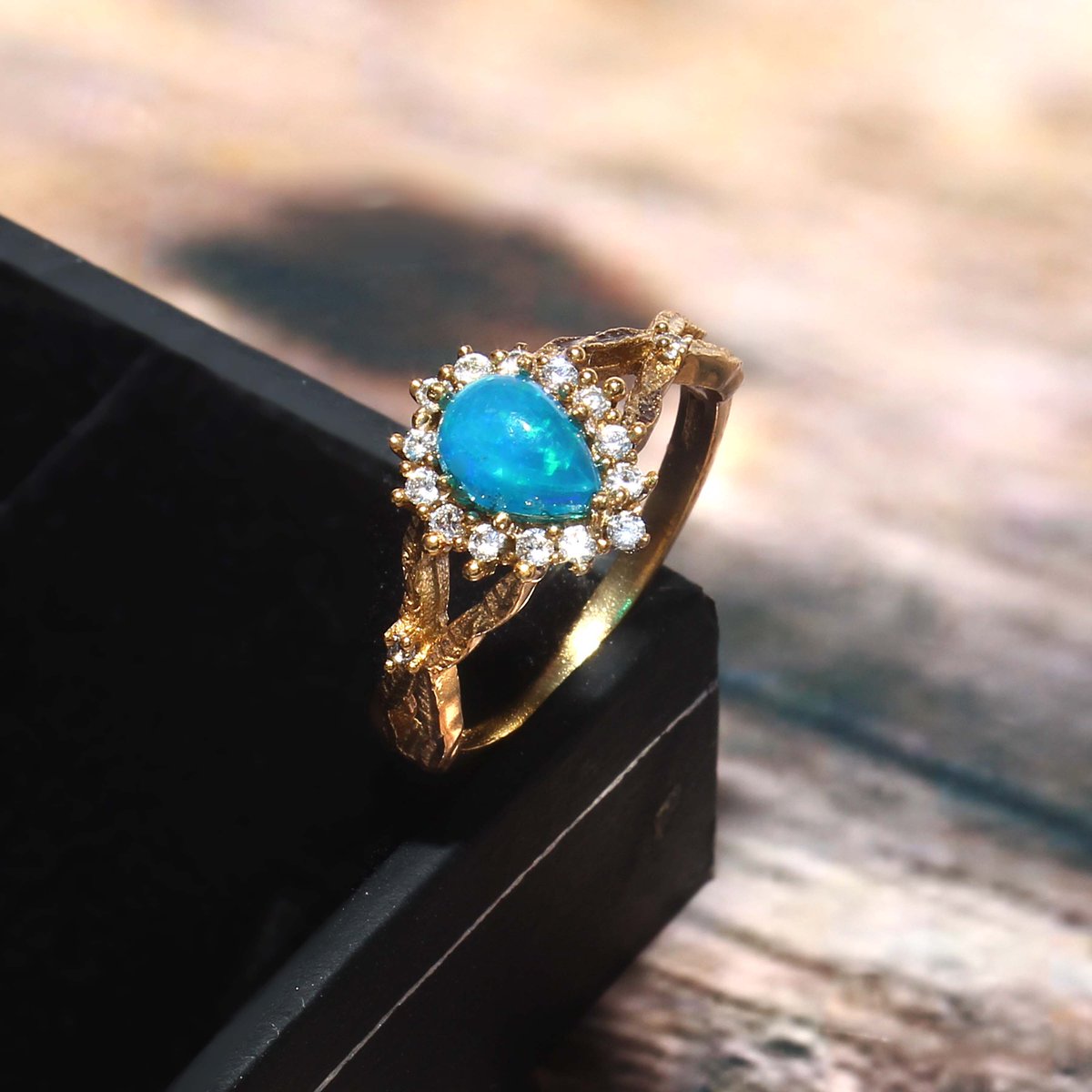 #Jewelldiro #OpalRing #SterlingSilver #GoldPlated #OnlineShopping #opalring #opal #opaljewelry #opalstone #opalpendant #opals #blackopal #opaljewellery #gems #opalnecklace #opalcabochon #gemstones #weloopal #australianopal #opalicious #jewelry #opalrings #opallove #fireopal