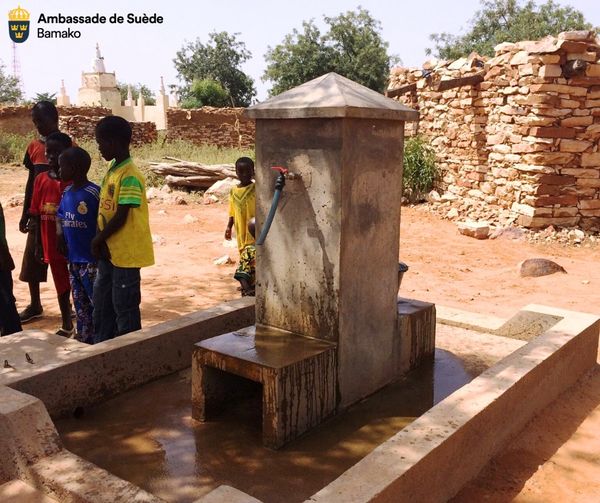 Le nouveau programme d'aide #humanitaire de @Sida fera la différence pour un grand nombre de personnes au #Mali. +114,5 millions SEK acheminés par @NRC_Norway @RESCUEorg @ICRC @save_children @FAO @WFP @Refugees @UNICEF @UNOCHA & @WFP_UNHAS 🇸🇪🇺🇳 ➡️cdn.sida.se/app/uploads/20…