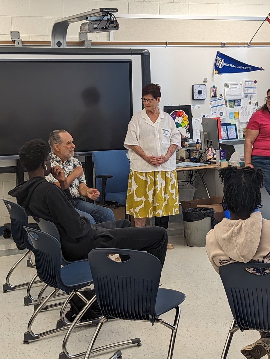 CburgWL's tweet photo. @Cburg_Coyotes Sharing about deaf advocacy w/students #equitymatters https://t.co/pGLRbFdoQT