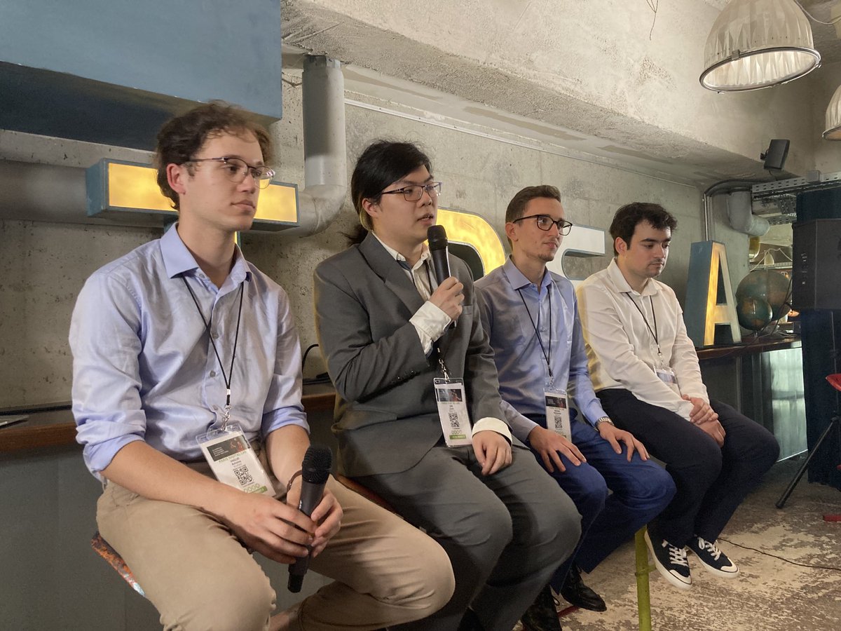 #FUNconférence23
Début du workshop sur l’enrichissement automatique de vidéos avec l’#IA par Mohammed Bahhad, Liwei Sun, Antoine Vaglio et Pierre-Louis Veyrenc, étudiants de ⁦<a href="/centralesupelec/">CentraleSupélec</a>⁩