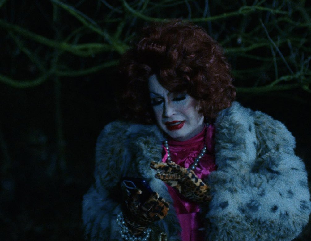 not that <a href="/Annaphylactic/">Anna Phylactic</a> in I KNOW A PLACE 🔪🩸