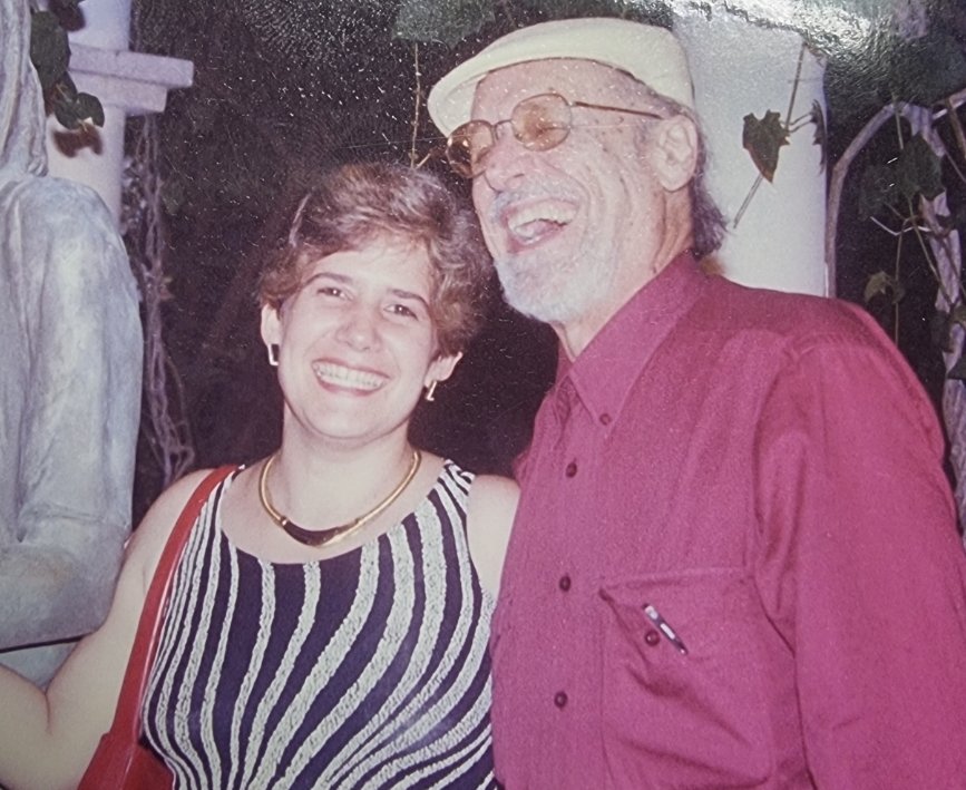 Hoy cumplirías 93, amado poeta, ensayista, maestro; aquí no se te olvida. ¡Qué tu sonrisa, tu esperanza y tu sabiduría nos iluminen en las horas difíciles y siempre! #CubaViveEnSuHistoria