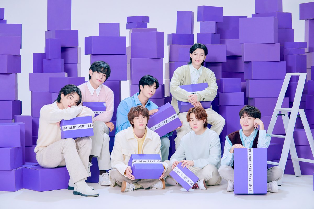 Deezer's tweet photo. A decade of hits, a future of possibilities 🔮 #BTS ignites their 10th anniversary with the release of ‘Take Two’ ✨ Listen now: https://t.co/idJL9I1X09

#BTS10thAnniversary #BTSARMY https://t.co/qZo2QLATZ8