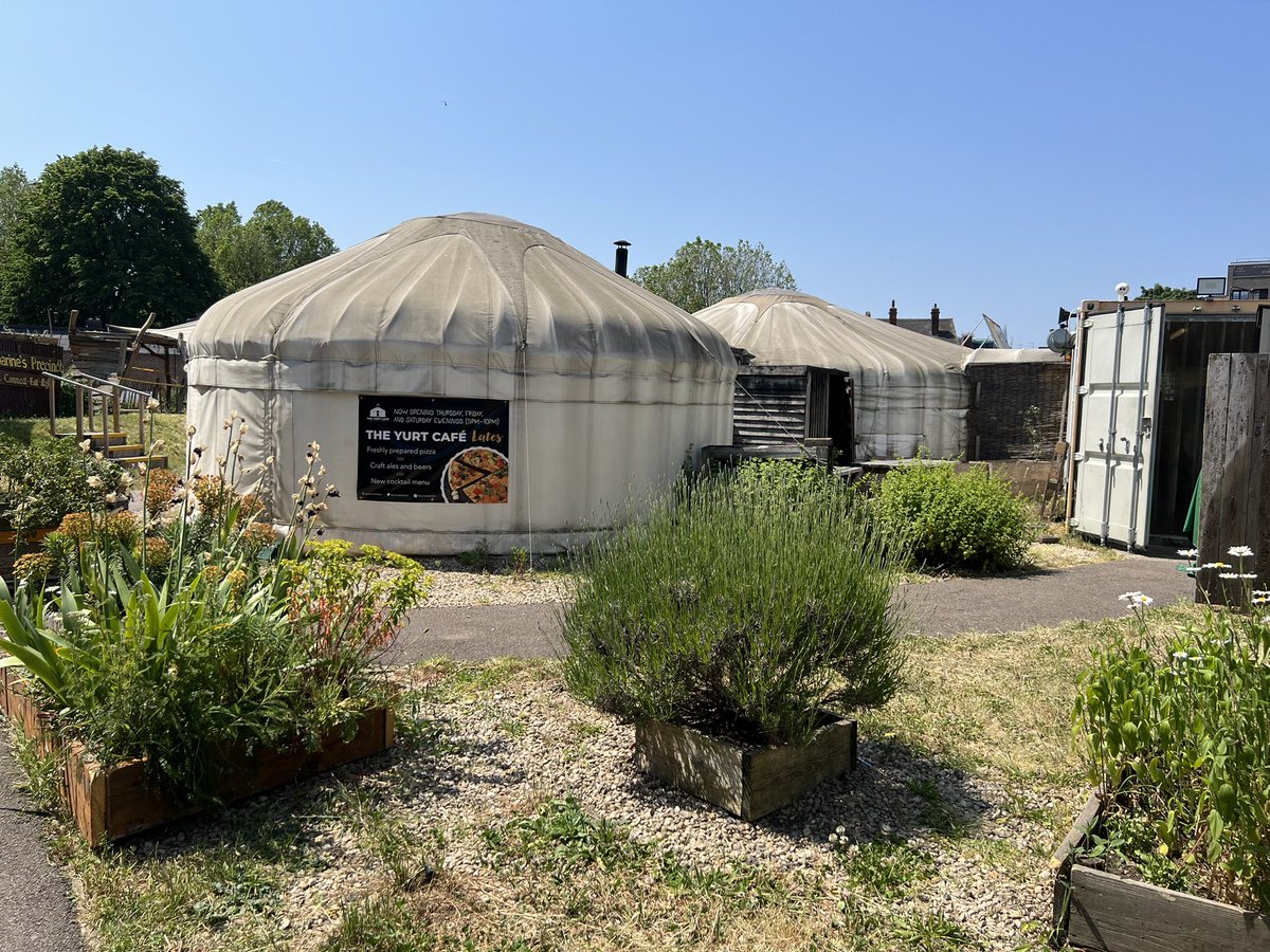 London you beauty! Always somewhere new to find <a href="/YurtCafeLondon/">Yurt Cafe</a> #limehouse #london #sunshine