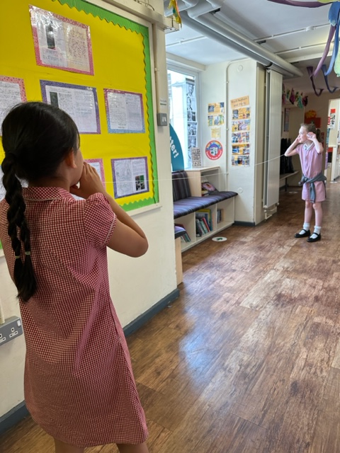 wooltonprimary's tweet image. 4M enjoyed finishing their science topic by making String Telephones. The children explored how sound travels as it is a type of energy using vibrations #WPSScience 👍