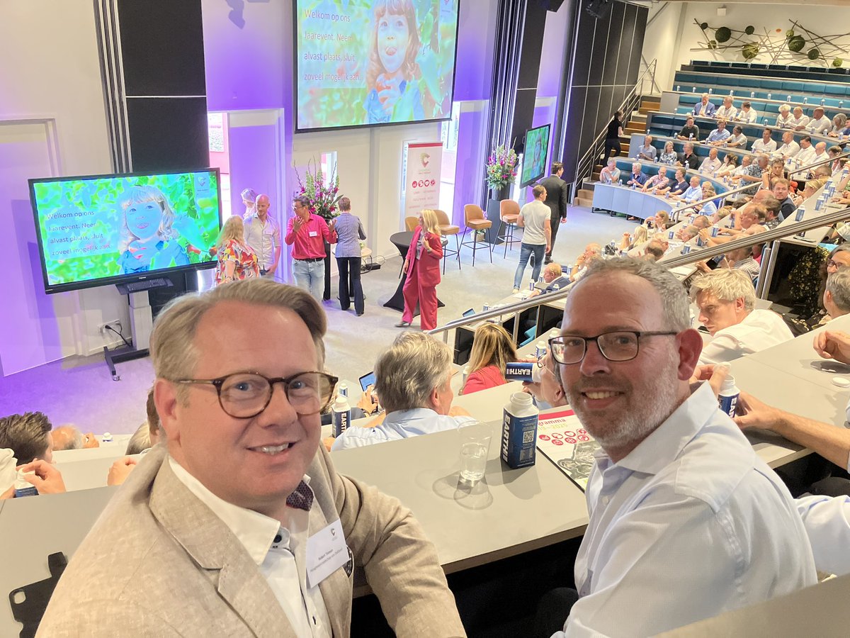 Jaarevent 2023 <a href="/GreenportWest/">GreenportWestHolland</a> in een vol auditorium <a href="/WorldHortiCentr/">World Horti Center</a> <a href="/GemWestland/">Gemeente Westland</a> belang van water - Toekenning impuls  €20 mln <a href="/wijzijnkatapult/">Wij zijn Katapult</a> aanvraag  <a href="/N_Groeifonds/">Nationaal Groeifonds</a> voor o.a. versnelling klimaatopgave - <a href="/hhdelfland/">HH Delfland</a>  aanwezig  - dagvoorzitter <a href="/marijkeroskam/">Marijke Roskam</a> #greenportwest