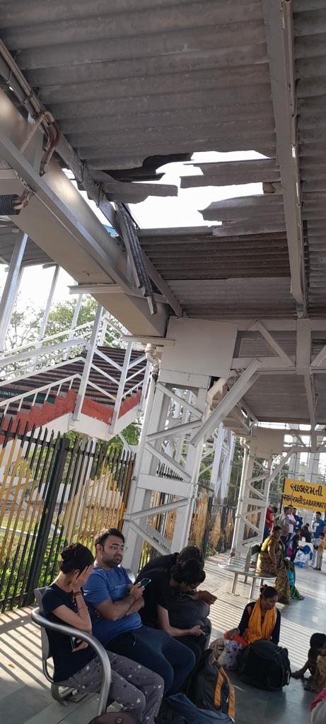 @RailMinIndia 
@WesternRly 
Platform No.1 of Sabarmati Railway Station is dangerously prone to falling on a person sitting on a bench so it is requested to correct it.