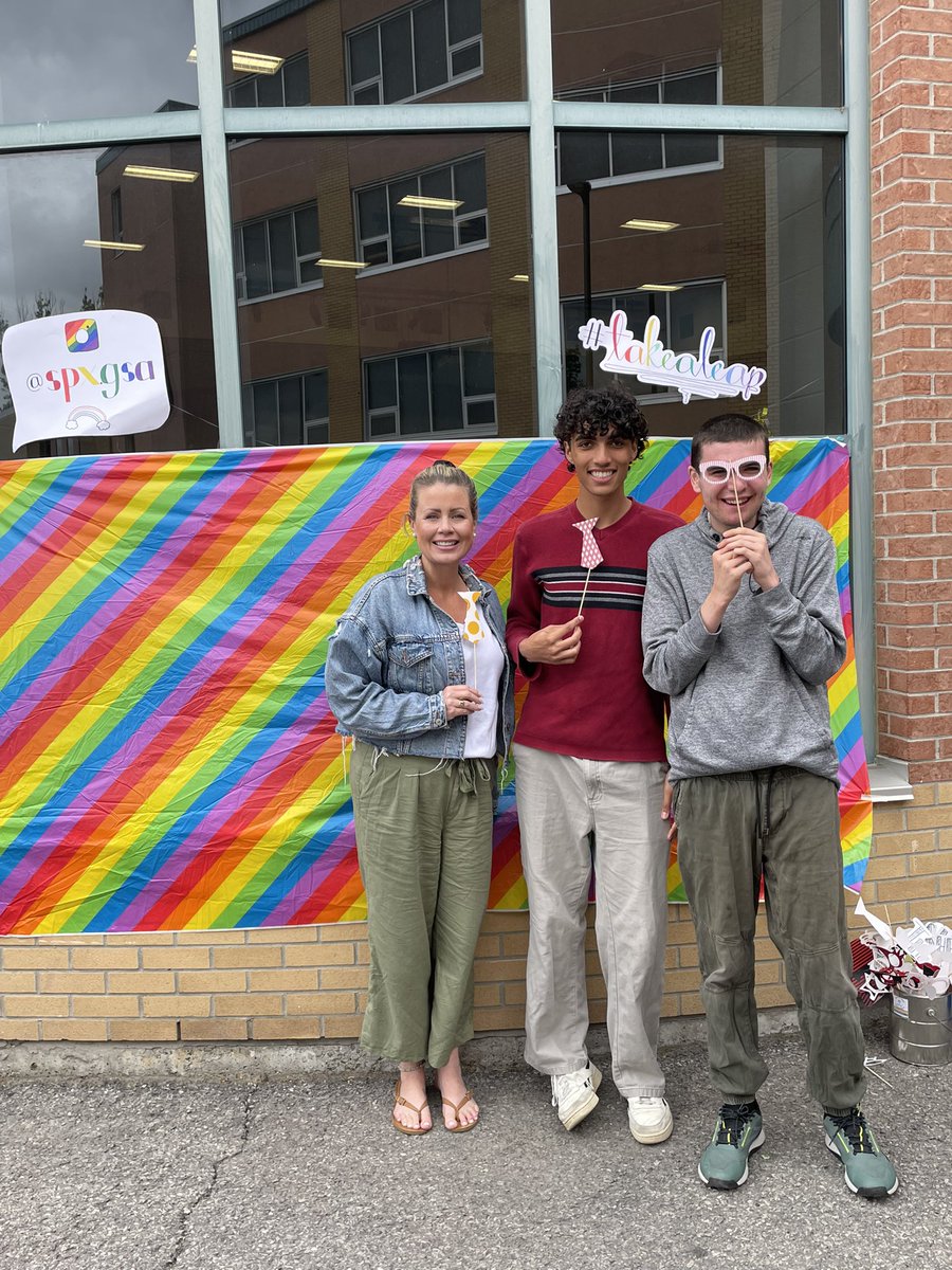 jcurriesclass's tweet photo. Pride Spirit Week @StPiusXOCSB  #PiusPride 🌈 https://t.co/V58Y1ZiRz3