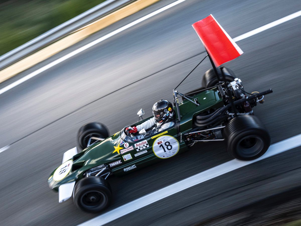 thruxtonracing's tweet photo. Get ready for the @thruxtonhist  featuring the Jochen Rindt Trophy! 🏆

📅17-18 June
📍Thruxton Race Circuit

Immerse yourself in the nostalgia of the 60s, 70s, &amp; 80s as iconic single-seat race cars up to 2l take the spotlight. 🏎️✨

🔗Find out more: https://t.co/pWmI3NMqzZ https://t.co/XmPih4Q803