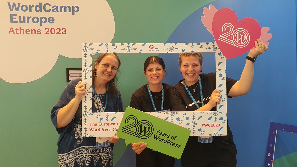 Switzerland represent! 
I'm with the amazing <a href="/_corinne_u/">Corinne Ulrich</a> and <a href="/_simea_/">Simea Merki</a> from <a href="/morntag/">morntag // publishingblog</a> / @pubblog_ch at <a href="/WCEurope/">WordCamp Europe</a> in Athens. #WCEU #WordPress
🇨🇭🇬🇷