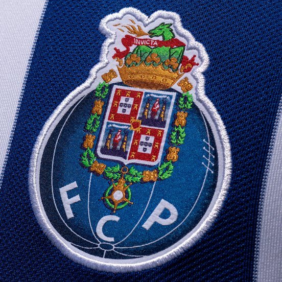 'Teu pendão leva o escudo da cidade,
Que na história deu o nome a Portugal' 🇵🇹

#FCPorto #DiadePortugal