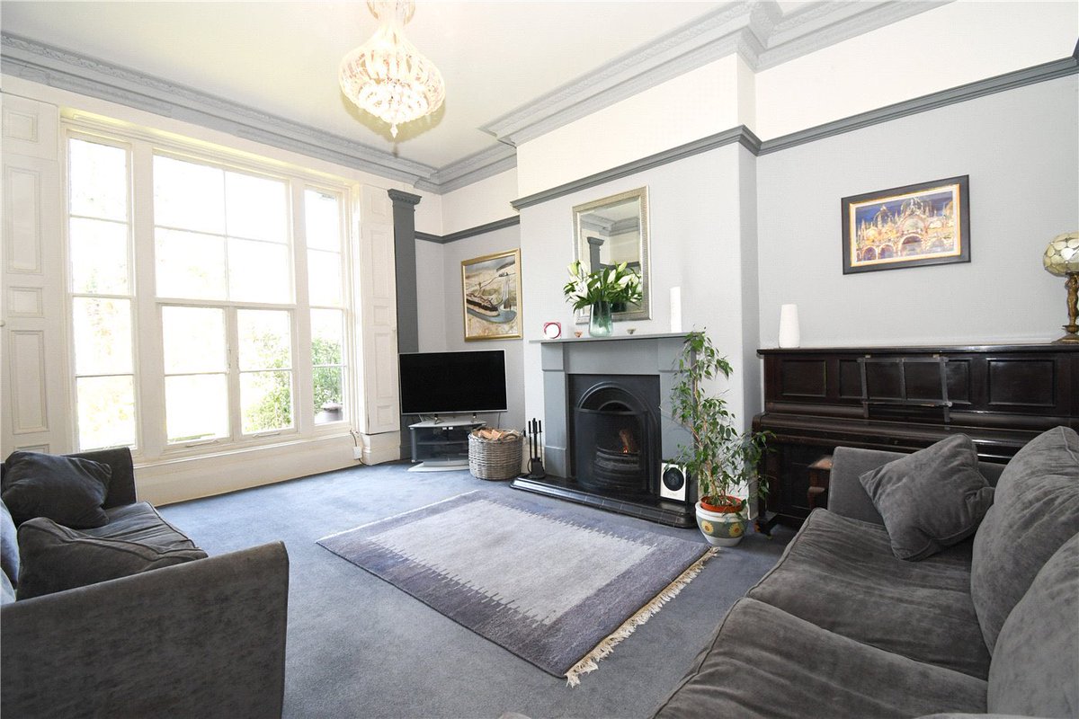 📍Cavendish Road, Birkenhead

💵£675,000

🏡 This stunning family home, part of Birkenhead Park's historical footprint, offers something that isn’t available in the current landscape right now. Oozing with character charm across four stories with seven double bedrooms!

#viewing