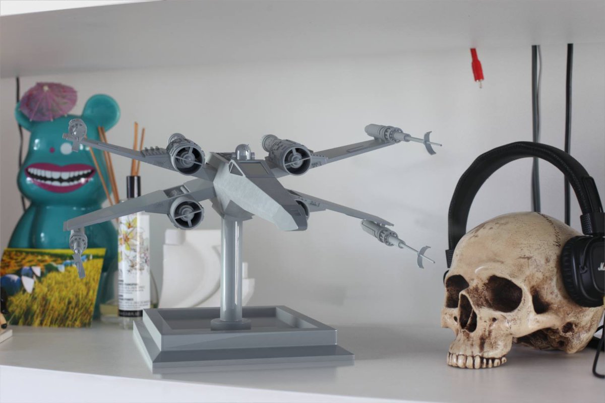 Gen_X_Geek's tweet image. I am trying to recover the decades of photos I lost through social sites I stored some on. Man, I did a lot of different carriers and schooling. Pic from the first year of 3D effects for film course. #3d #3deffects #art #design #xwing #StarWars #shadows #lighting #Maya