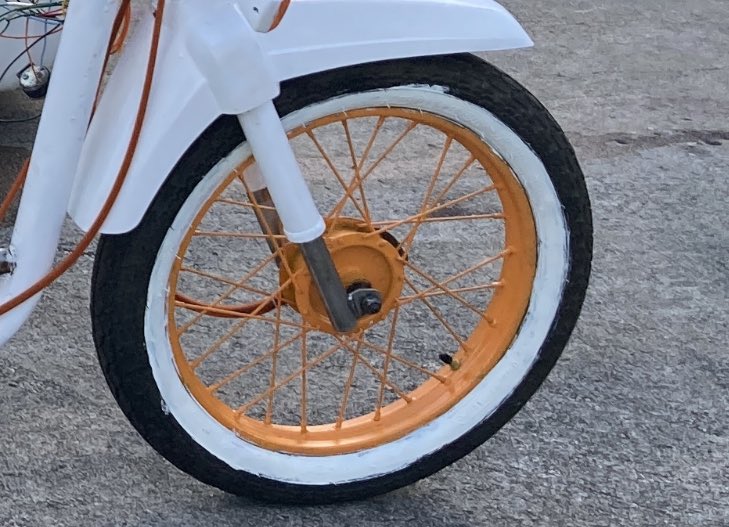 taroutube's tweet photo. エクスプレスのフロントホイールのスポーク交換したで！
動画にしてるから見たってー

https://t.co/GFgmtYkvyg https://t.co/2TFYWjfLdO