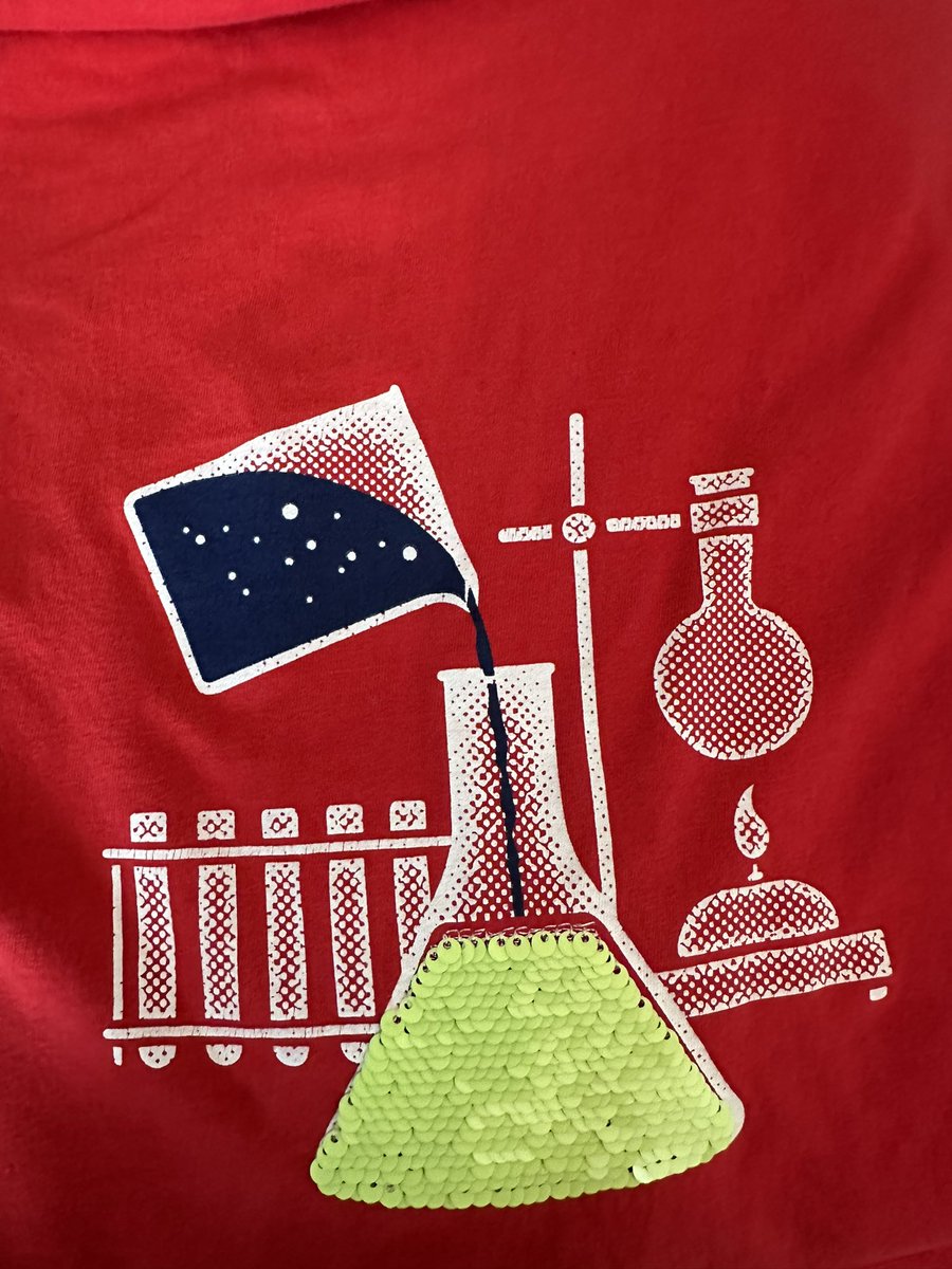 ashley_green2's tweet photo. #nerdytshirtfriday #titrations #indicators 2 more weeks to go! https://t.co/w5oaTXTYHB