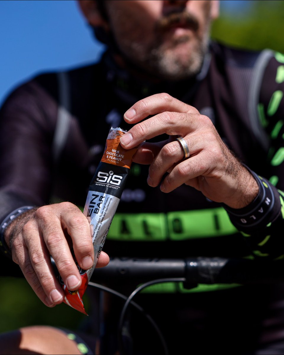 Recovery just got easier with the brand-new Science in Sport protein bar.

✅ 20g of high-quality protein
✅ Comes in two 32g bars in easy-to-eat portions, ideal for on the go
✅ Low sugar content

Head to the link to explore - bit.ly/43tT9TT

#fuelledbyscience #recovery