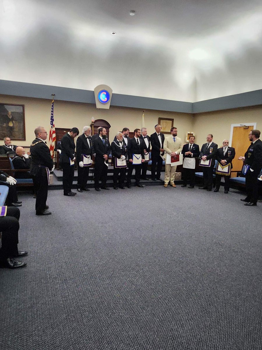 NilesmLarson's tweet image. A wonderful conclusion for North Quabbin Lodge. Two candidates for the 3rd Degree and as the acting Master I was able to procure 12 Craftsmen for the Degre